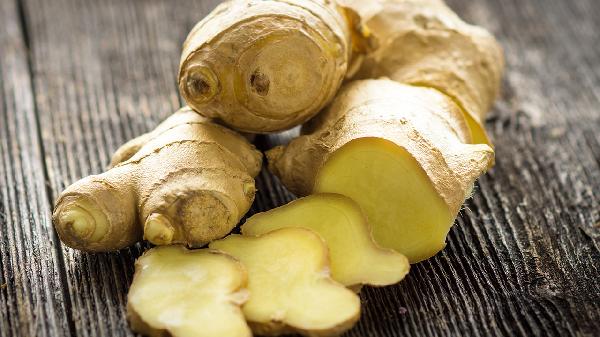 為什么會(huì)長老年斑？紅霉素軟膏、牙膏、生姜能去除老年斑嗎？