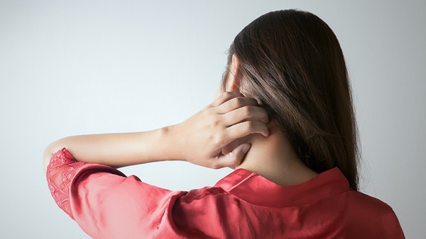 颈椎病睡觉可以不要枕头吗 关于颈椎病枕头这6点认识要正确