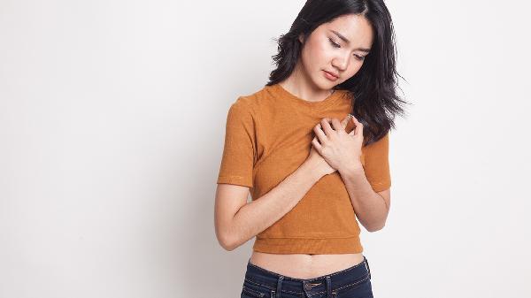 乳頭內(nèi)陷如何給寶寶喂母乳