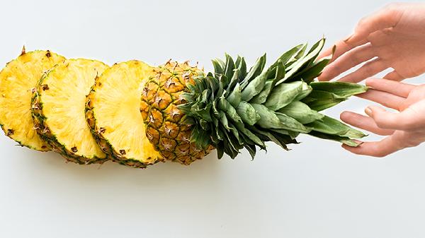 菠萝营养价值很高，但有人吃了会过敏，另有3种人应尽量少吃