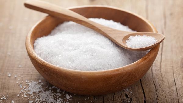 年輕輕輕就骨質(zhì)疏松？缺乏運動、吃鹽過多或是主因，但不止這2種