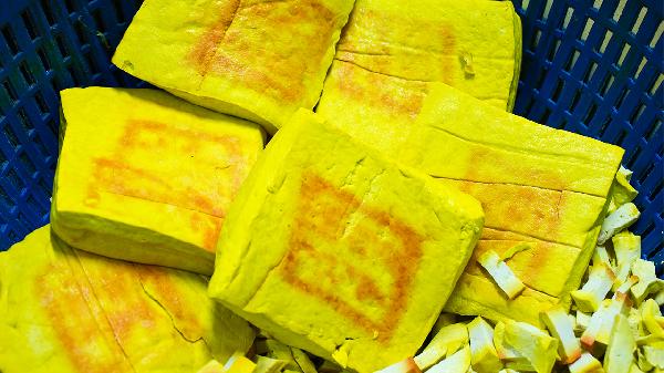 口腔里分泌豆腐渣物怎么回事