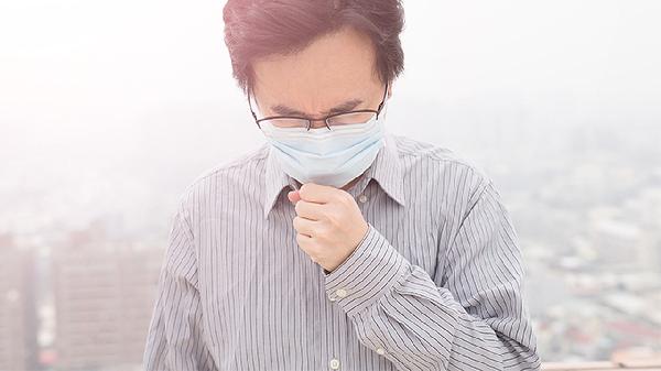 嗓子特别痒不停的咳嗽是怎么回事