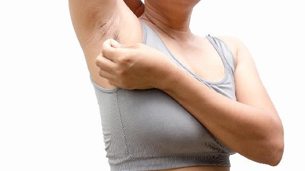 女性腋下刺痛是什么原因 女性腋下刺痛與這些原因有關(guān)系