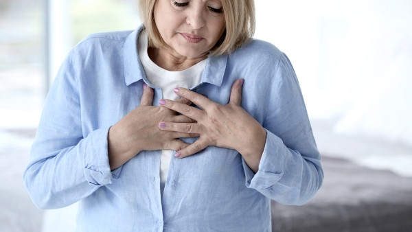 如何治疗乳腺增生  多方法结合消除增生乳腺