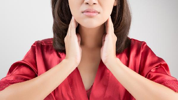女人得了甲狀腺炎嚴重嗎 女人得了甲狀腺炎的幾個危害須知