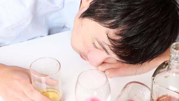 醉酒后頭痛有什么方法可以緩解