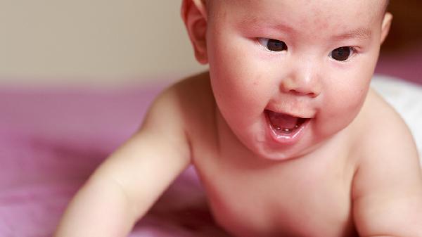 新生儿吃母乳拉稀黄水