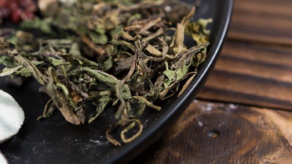 蒲公英与山楂干泡水功效