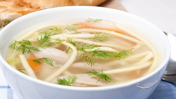 肝不好的人不能吃面條？醫(yī)生苦勸：養(yǎng)護(hù)肝臟，建議遠(yuǎn)離4種食物