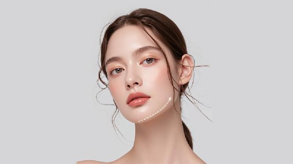 墊下巴后應(yīng)該如何消腫護(hù)理
