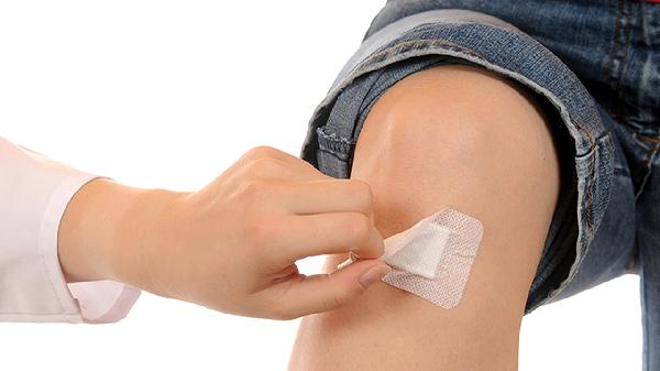 大腿后部抽筋一样疼是怎么回事