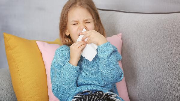 孩子鼻炎鼻子里面红肿不通气