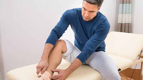 股癣什么原因引起的男性大腿内侧痒