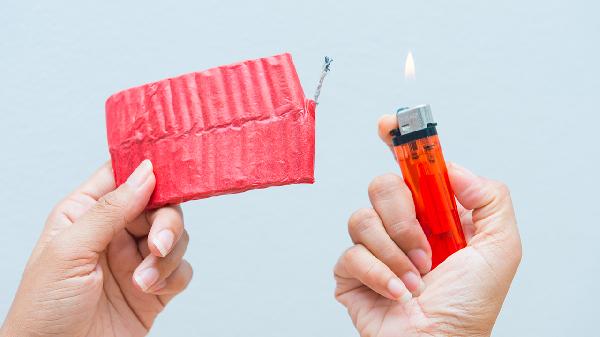 耳朵被鞭炮震了怎么办