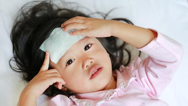 孩子发烧额头烫、手脚冰凉怎么回事