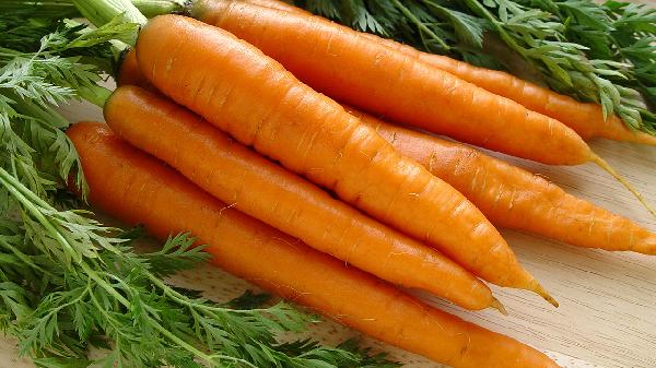 胡蘿卜生吃和熟吃哪個(gè)好