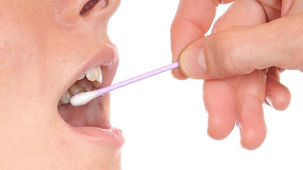 寶寶長(zhǎng)牙期應(yīng)選擇哪一種磨牙工具呢