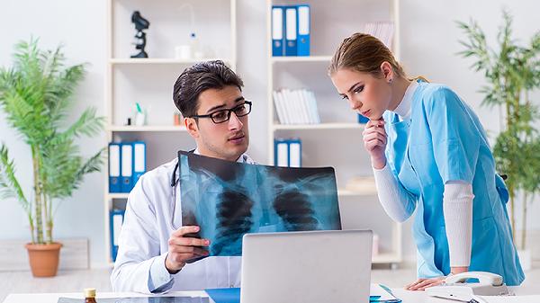 重癥肺炎合并呼吸衰竭的治療原則是