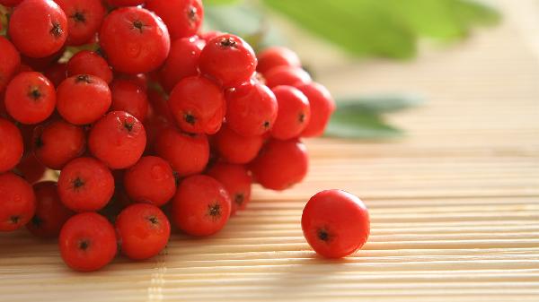 刚从冰箱拿出来的水果可以直接吃吗