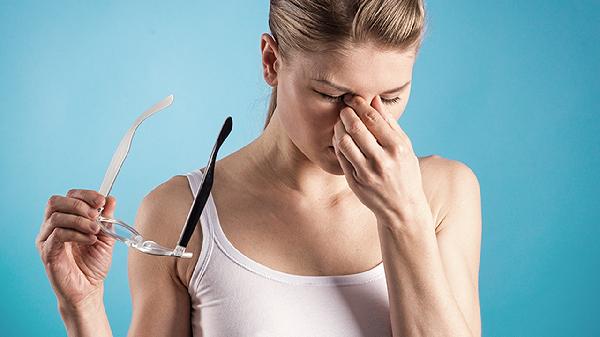 眼睛出現(xiàn)水波紋閃光感