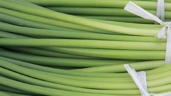 蒜苗怎么炒不塞牙