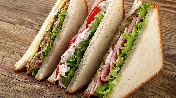 家里用電飯鍋?zhàn)雒姘唵畏椒?></a>    <a href=