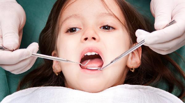 兒童長(zhǎng)蛀牙會(huì)換牙嗎