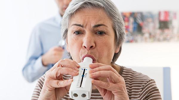 70歲老人吃丹參片好嗎