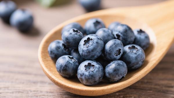 為什么藍(lán)莓有的沉有的浮