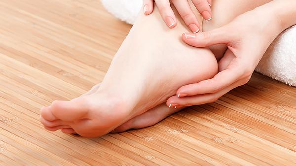 腳脖子受涼疼痛怎么辦