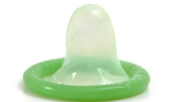 避孕套脱落会掉到哪里