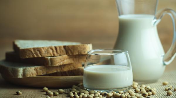 如何用破壁機(jī)打豆?jié){又香又濃縮