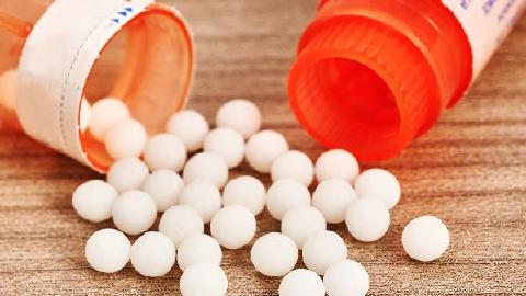 龜頭一圈有一圈小顆粒不痛不癢是什么