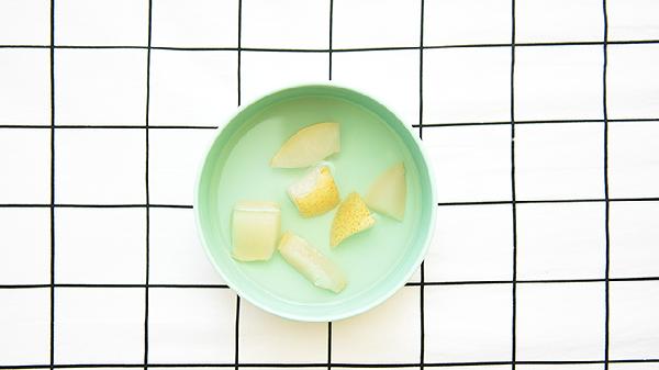 拿鹽水洗水果是不是可以殺菌