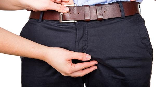 前列腺癌早期手術(shù)風(fēng)險大嗎能活多久呀