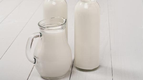 晚上喝牛奶要注意什么
