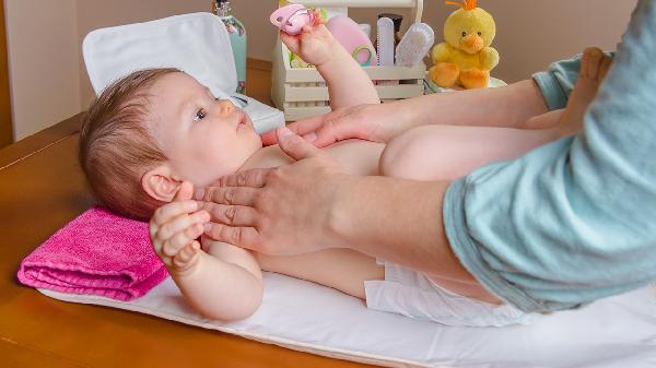 按摩肚子順時針怎么按呢