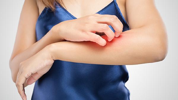 用啞鈴怎么鍛煉手臂女生