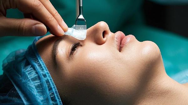 玻尿酸隆鼻手術(shù)有那些好處