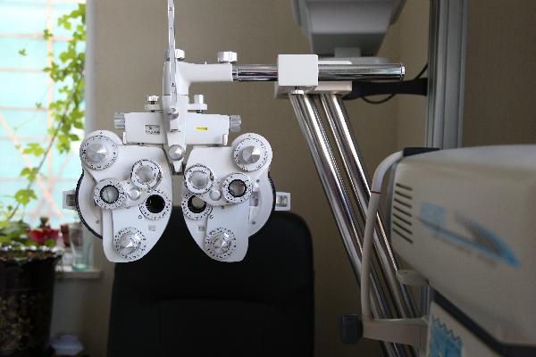 遠(yuǎn)視和散光癥狀有哪些