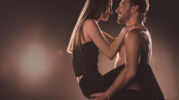 怎么說(shuō)服一個(gè)人談戀愛(ài)