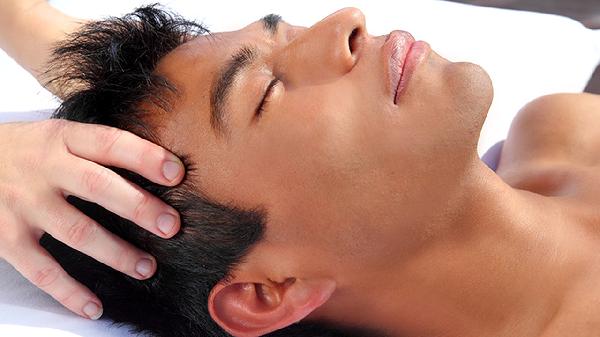 晚上怎樣才能快速入睡用手指按摩