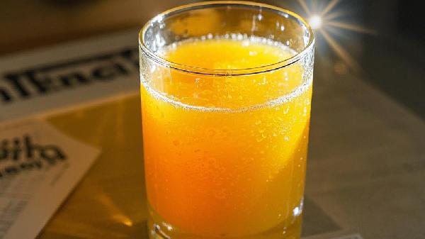 蝦可以跟橙汁一起吃嗎