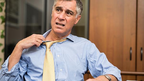 牙齒發(fā)黃怎么去除變白