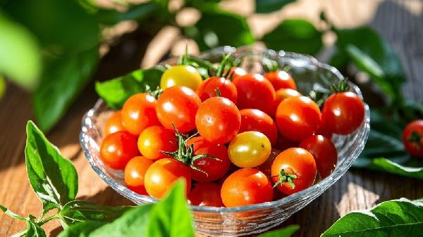 酸奶拌圣女果有什么功效