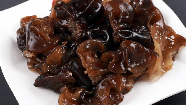 新鮮白木耳的處理方法