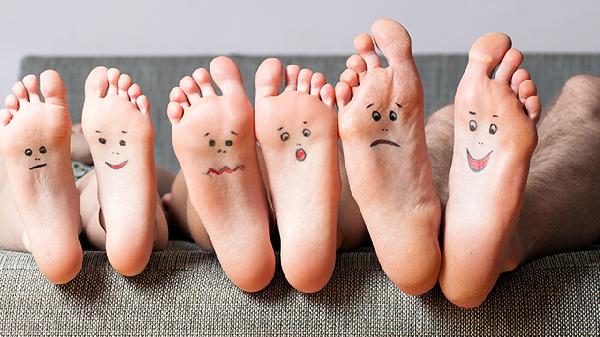 腳趾甲有黑線(xiàn)是什么原因