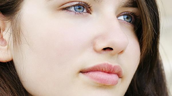 耳軟骨隆鼻的特點(diǎn)是什么