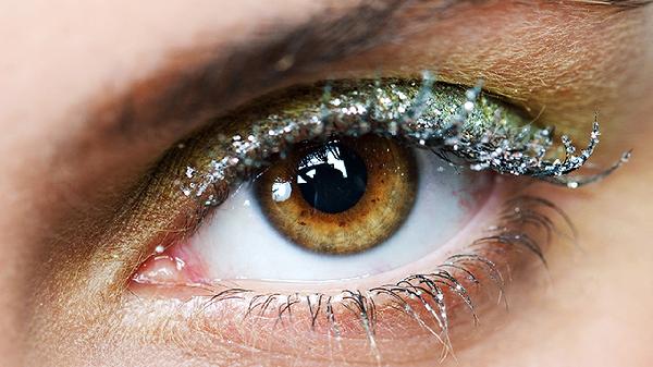 眉位不正修復疼么